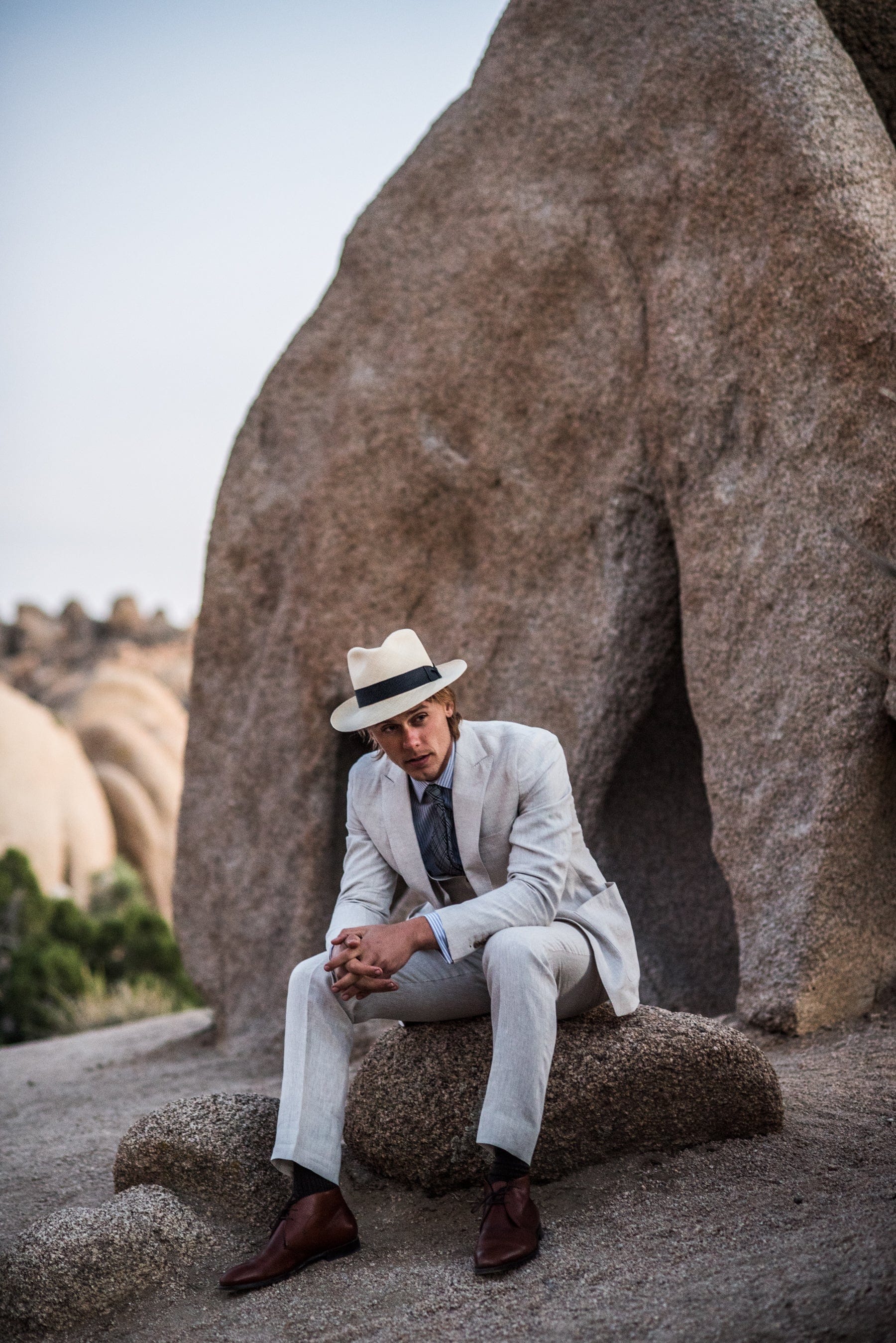 Linen Suit - Image 28