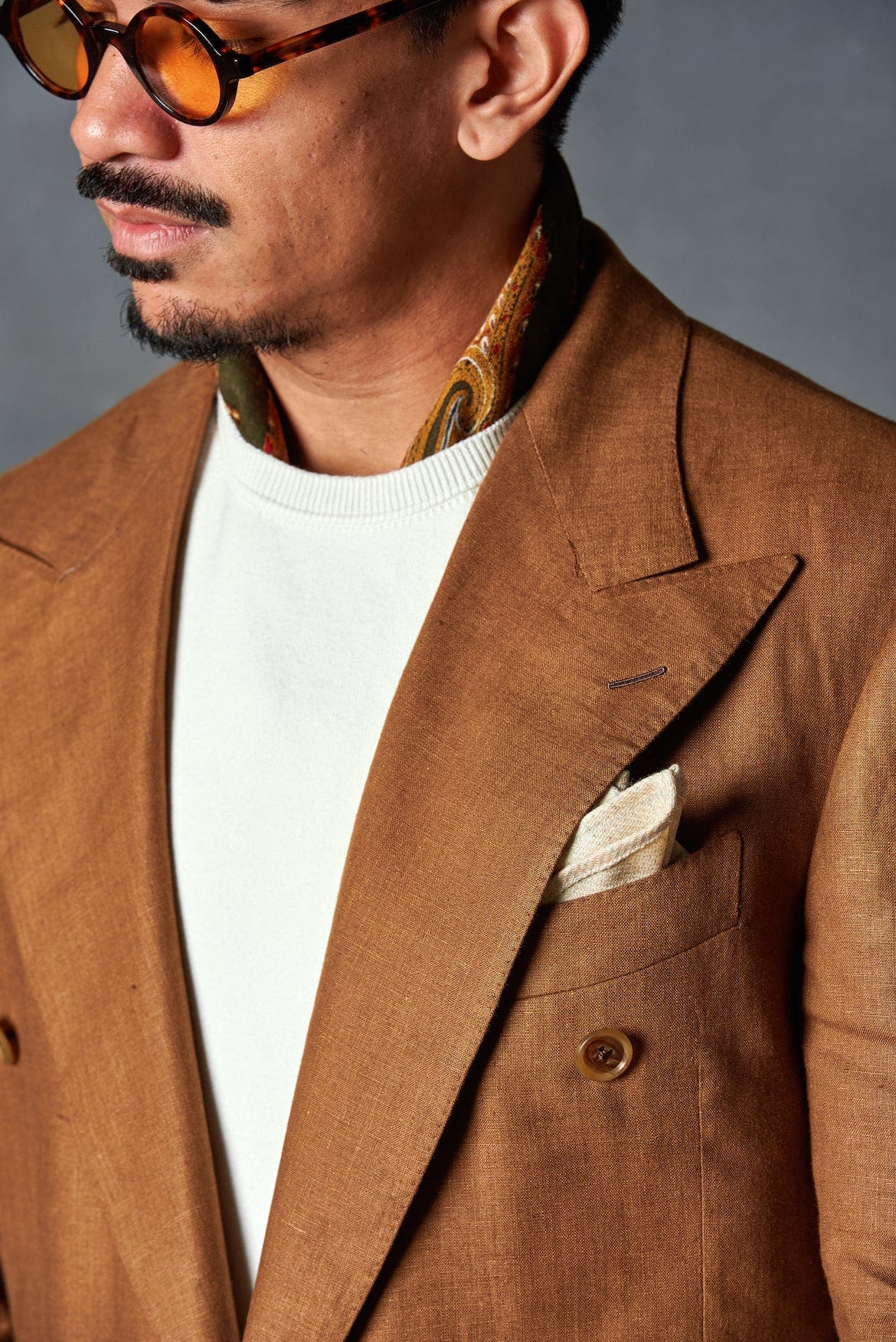 Linen Suit - Image 5
