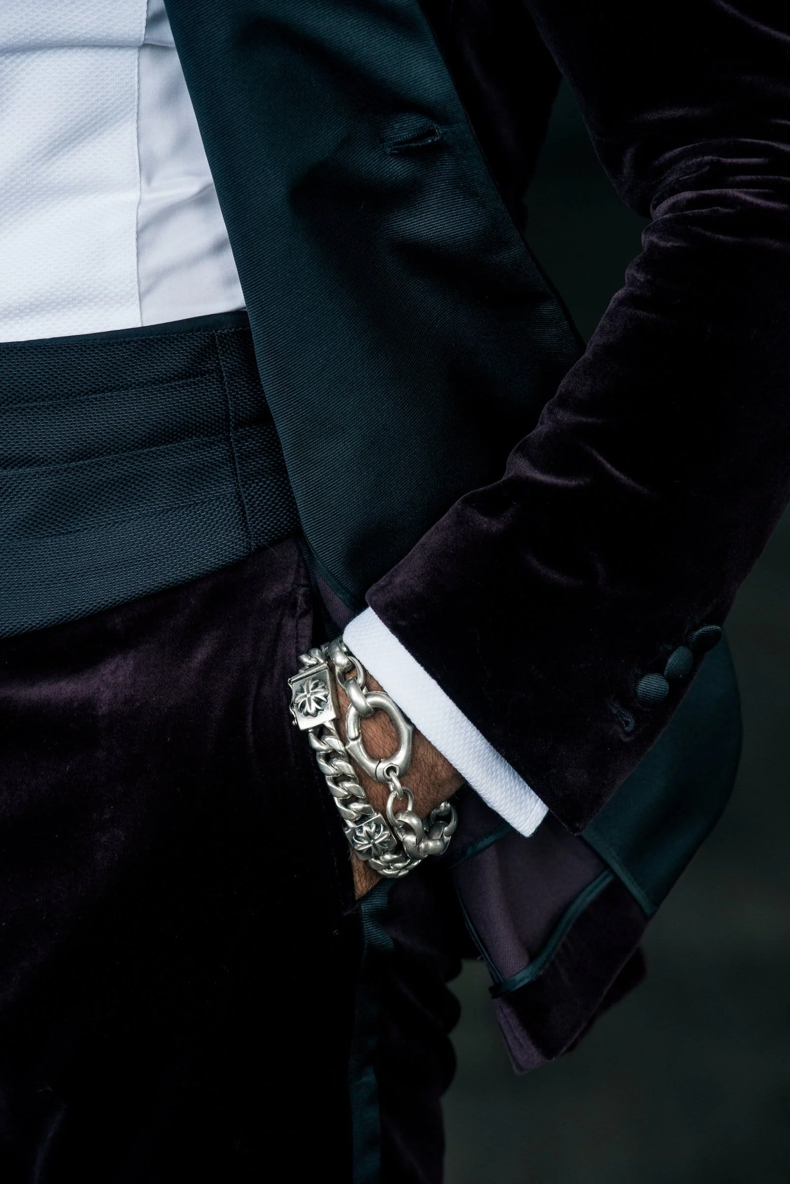 Velvet Tuxedo - Image 17