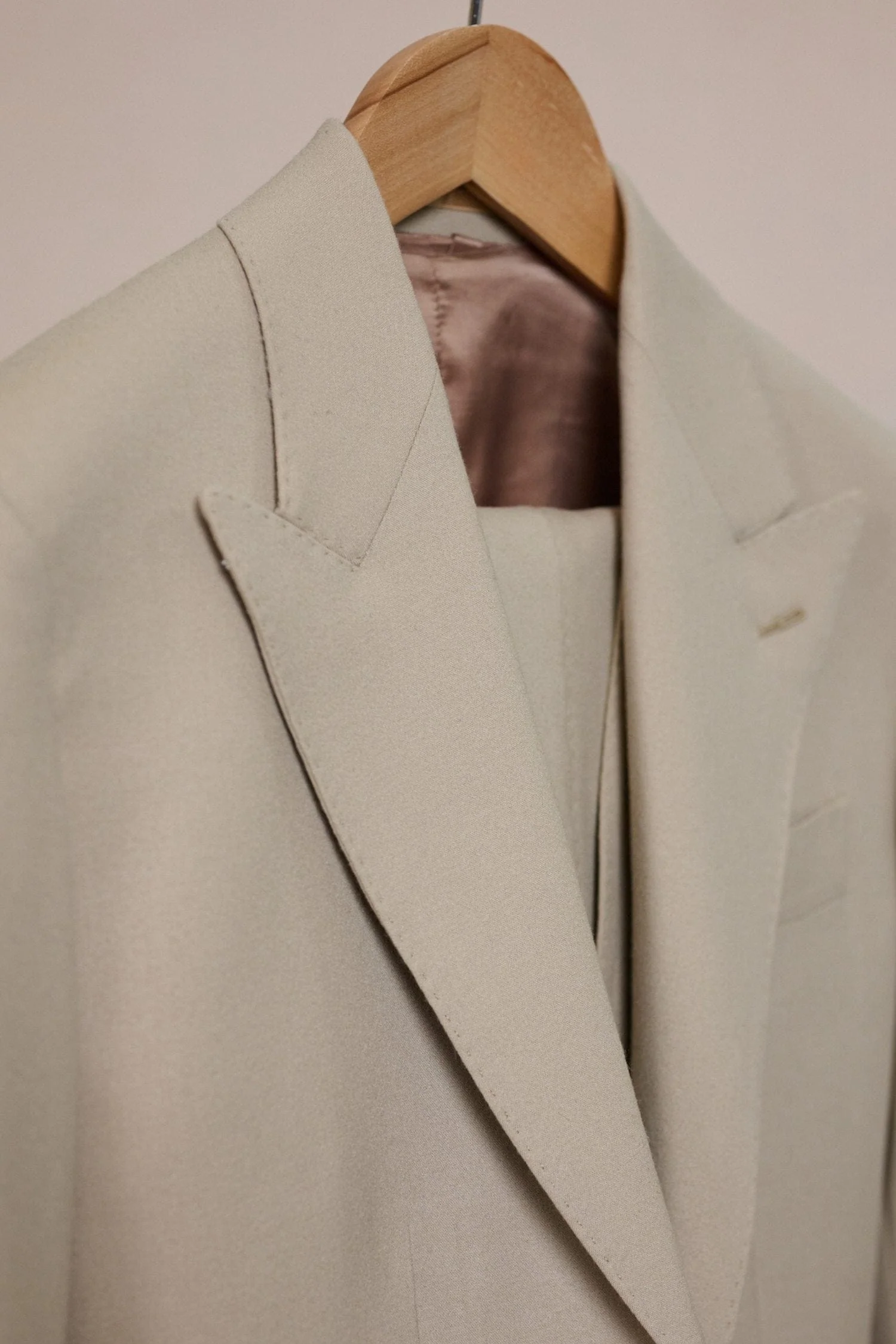 Stretch Cashmere Suit - Image 6